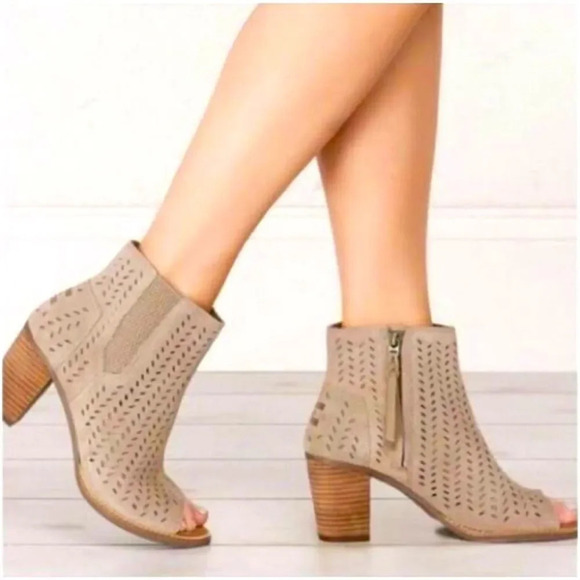 Toms Majorca Peep Toe Stucco Suede Perforated Bootie - Picture 1 of 8